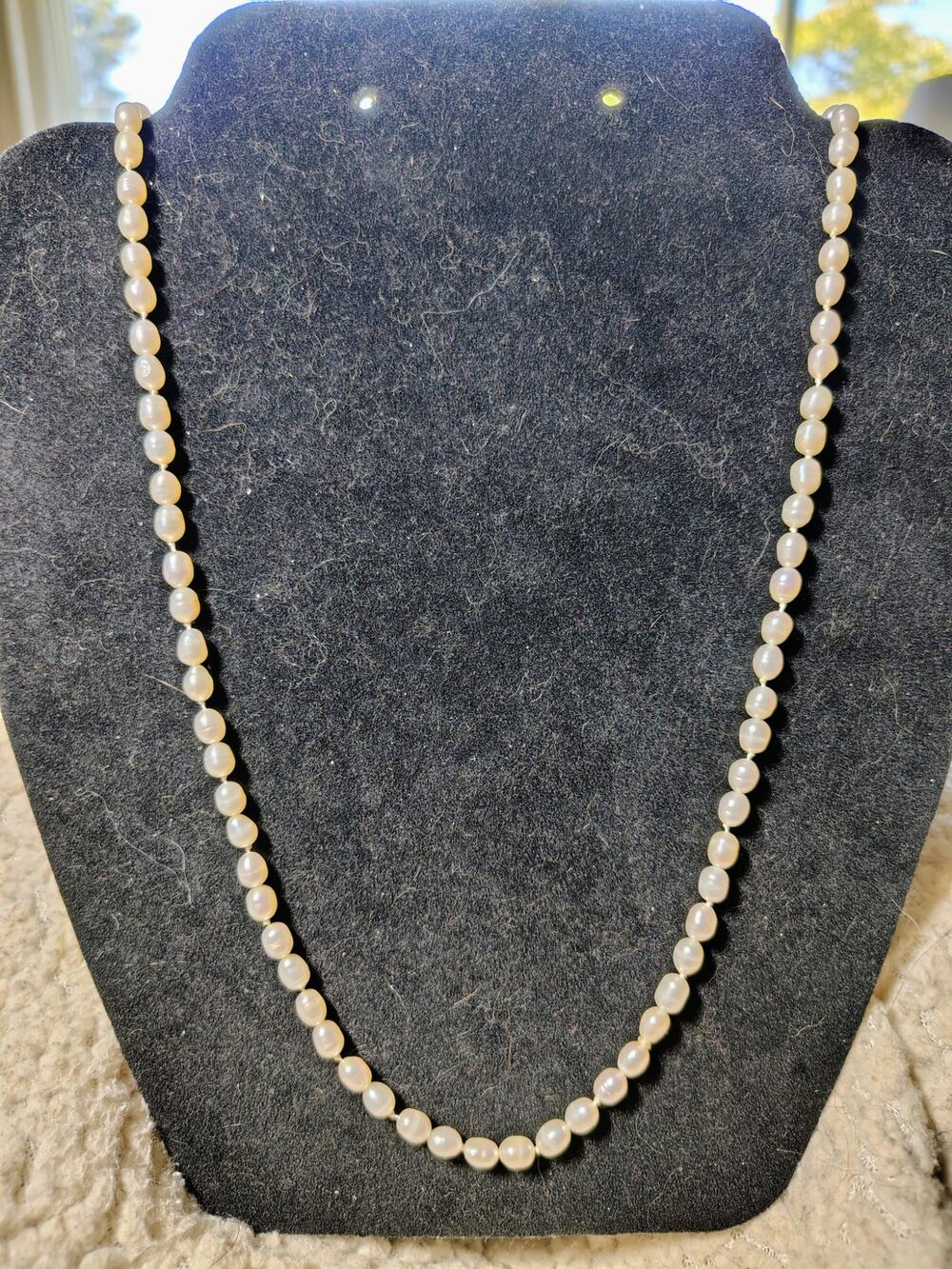 Cultured Freshwater Pearl Strand White Potato Baroque Knotted 19g
